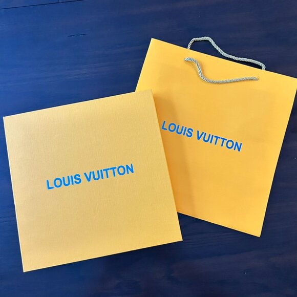 NEW Louis Vuitton Black Red LV Monogram Silk Bandeau HandBag Scarf - Picture 5 of 5